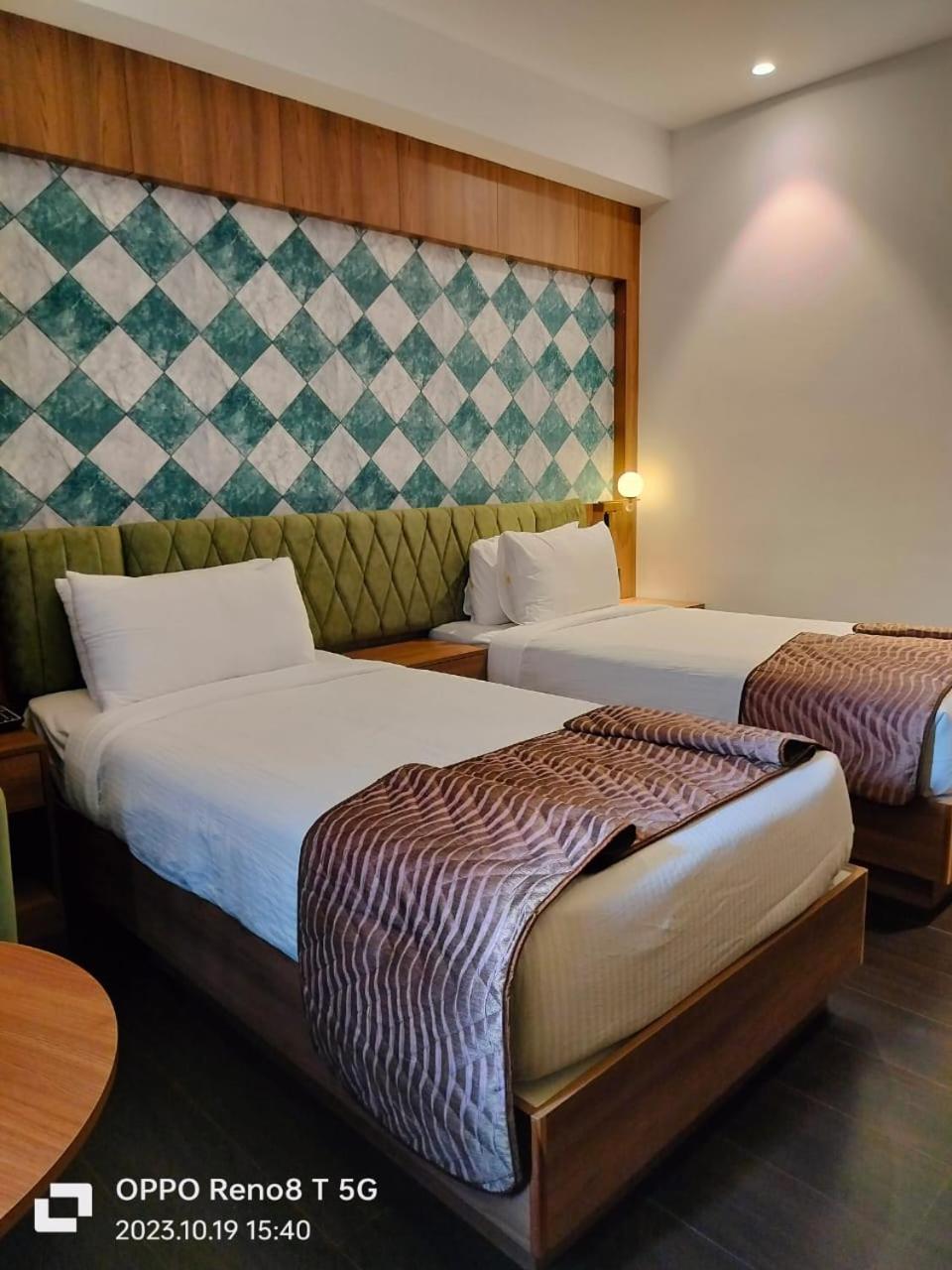 Mandarin Sky Hotel Kannur Exterior photo