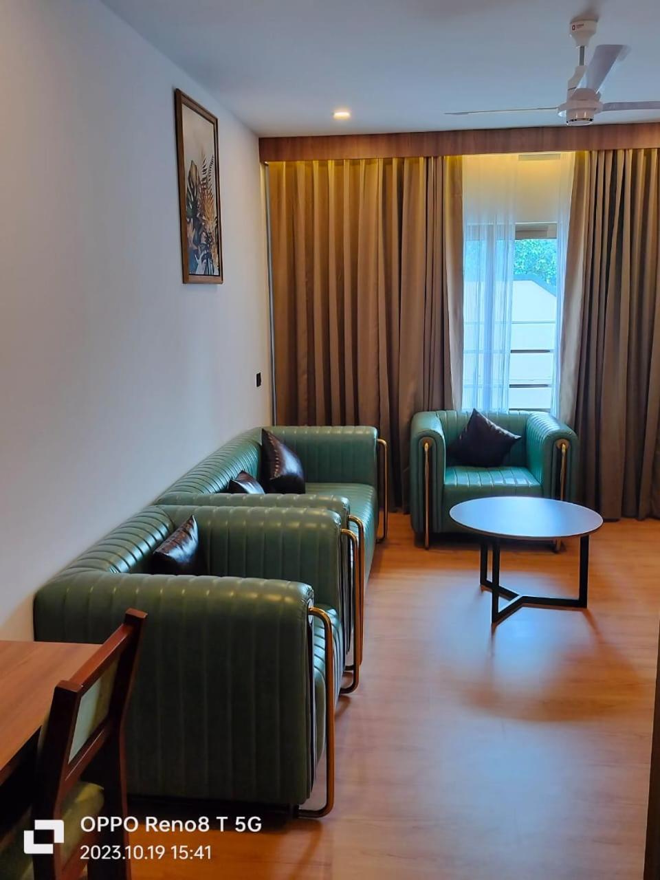 Mandarin Sky Hotel Kannur Exterior photo